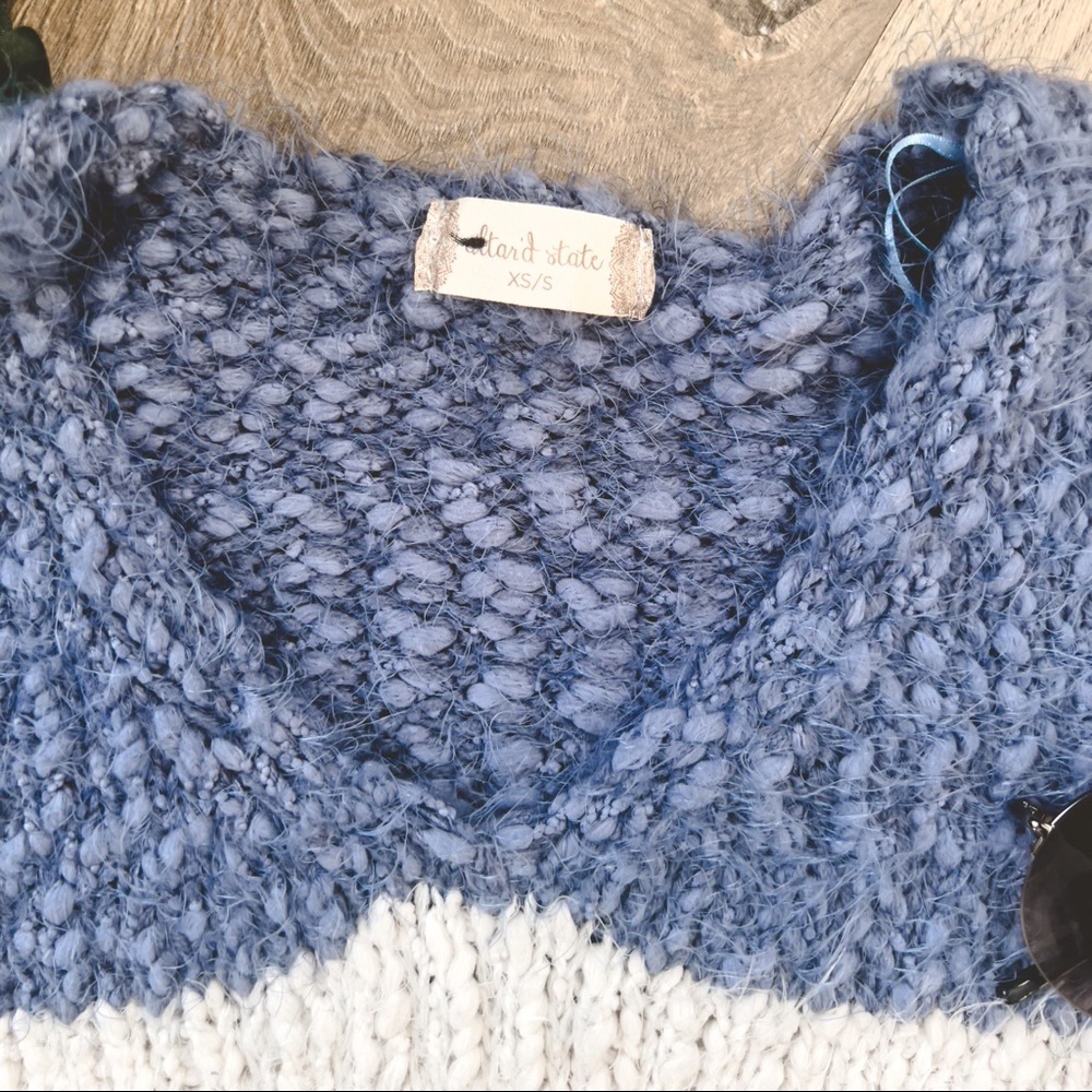 Altar’d State Sweater - Picture 4 of 4